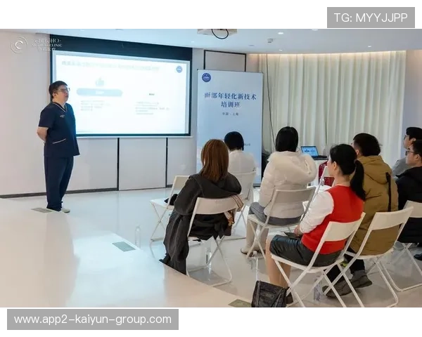 新闻中心方案落地员工培训成果展示展现品牌全新形象，培训落地总结